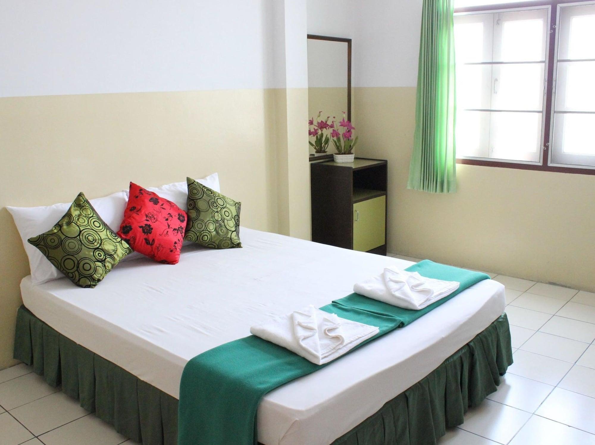 מלון Phuket Seabreeze Mansion מראה חיצוני תמונה